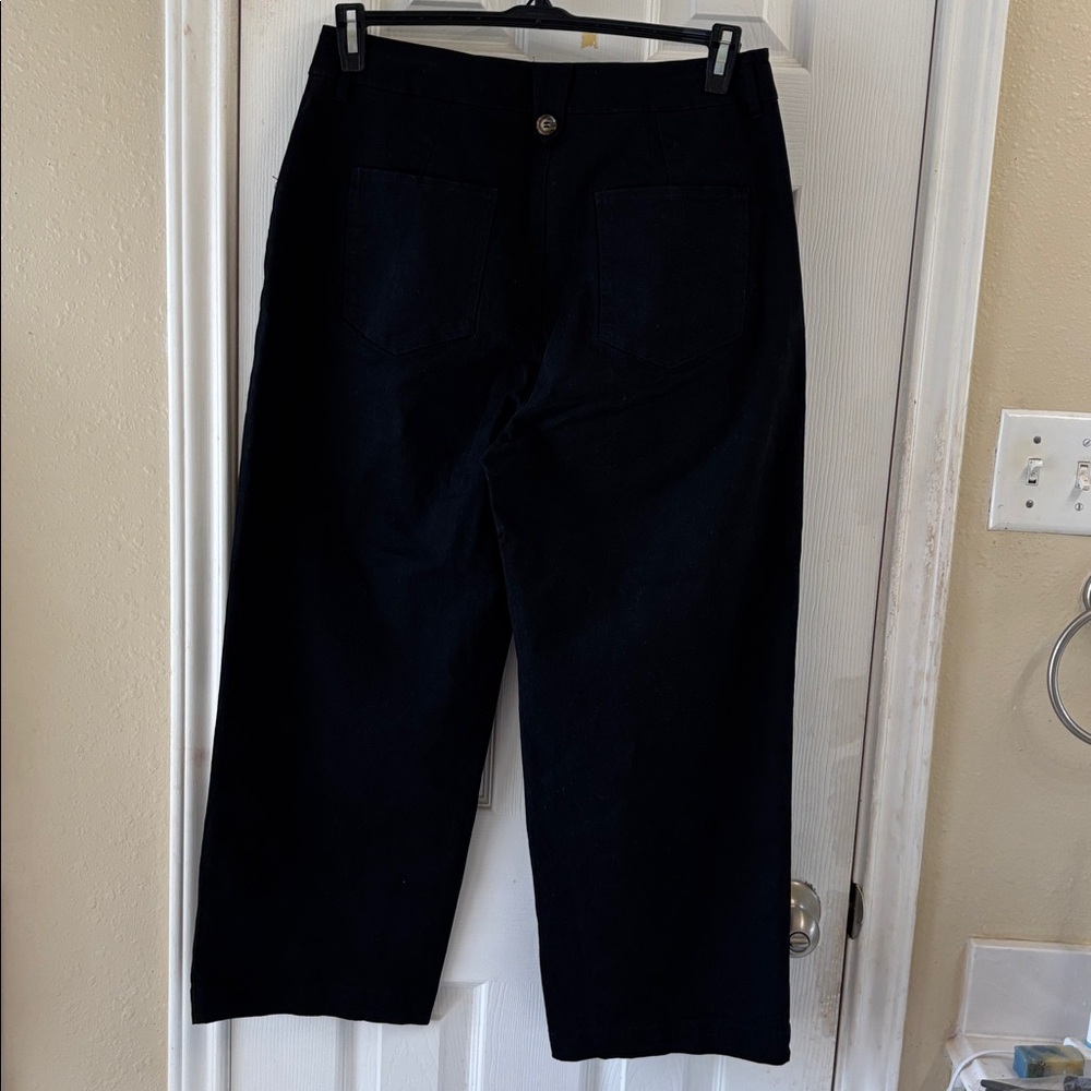 Flamingals wide leg cropped Button-Up Pants. NWT - Picture 4 of 6